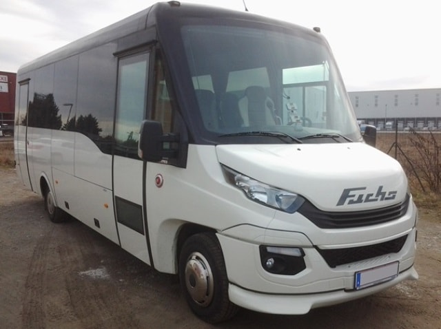 27 Sitzer Feniksbus Reisebus Frontansicht